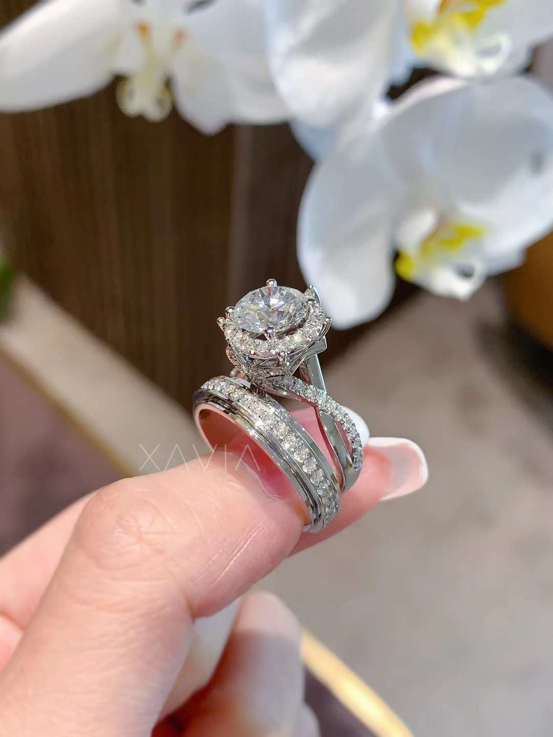 Floravine – Round Cut Halo Engagement Ring