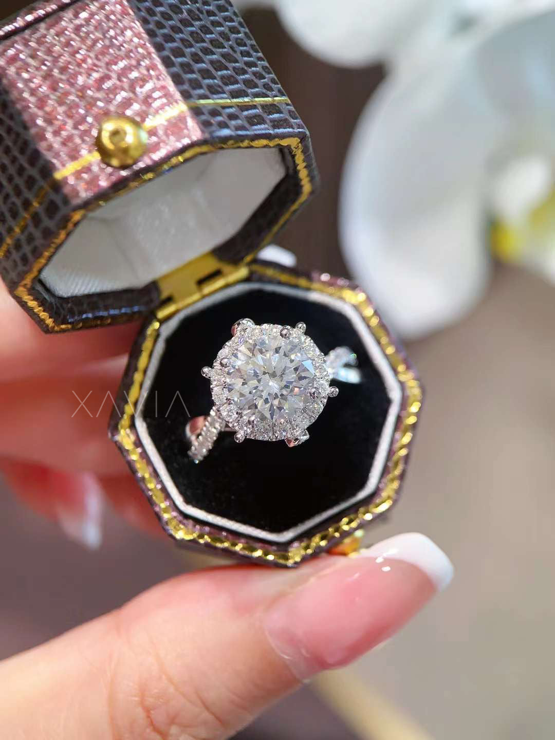 Floravine – Round Cut Halo Engagement Ring