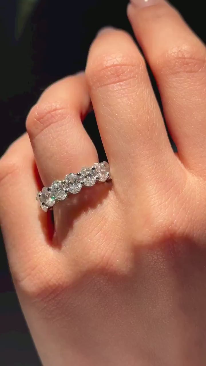 360° view of Lunara Oval Diamond Eternity Band – Lab-Grown Diamonds in Shared Prong Setting