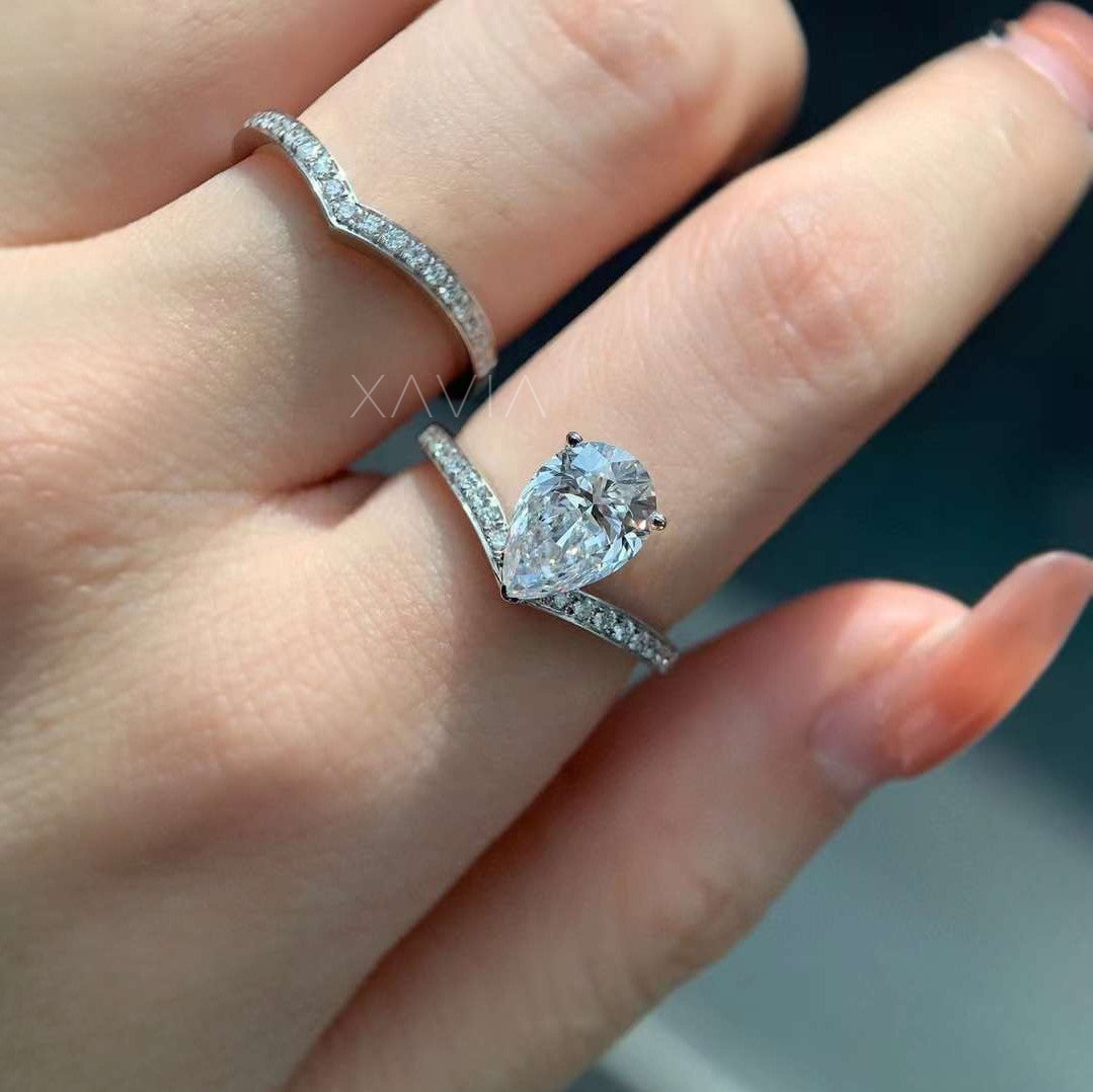 Side profile of dual-layer halo ring with floral motif and twisted band